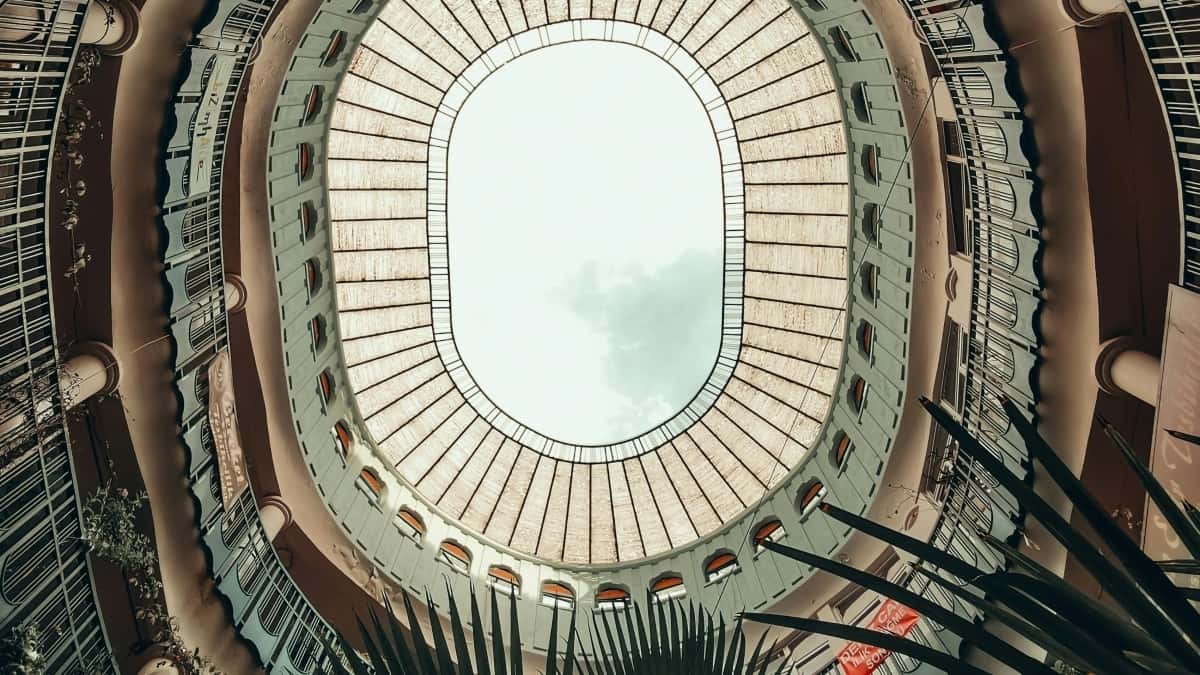 2025 год как ютуберу из России найти сотрудничество с брендами Германии