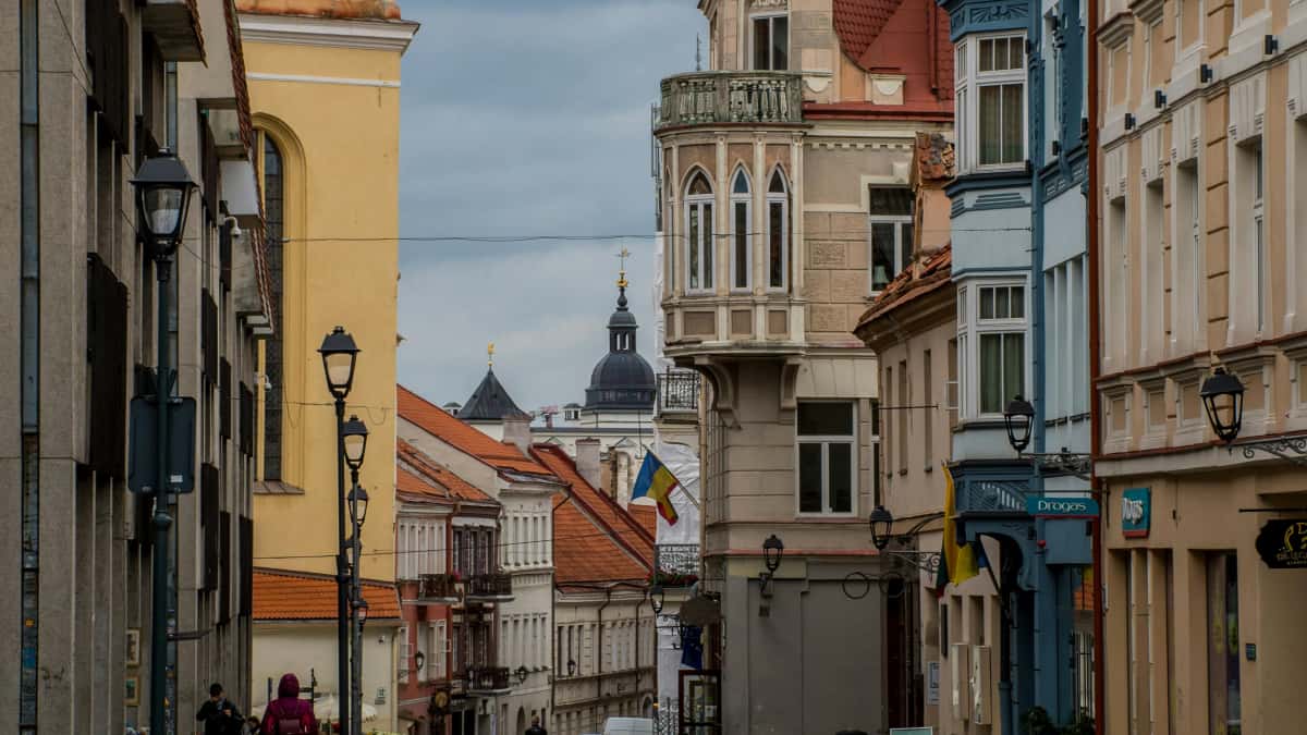 Как найти WeChat-креаторов из Нидерландов для роста продаж онлайн-магазина